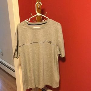 XL men’s Vineyard Vines t shirt
